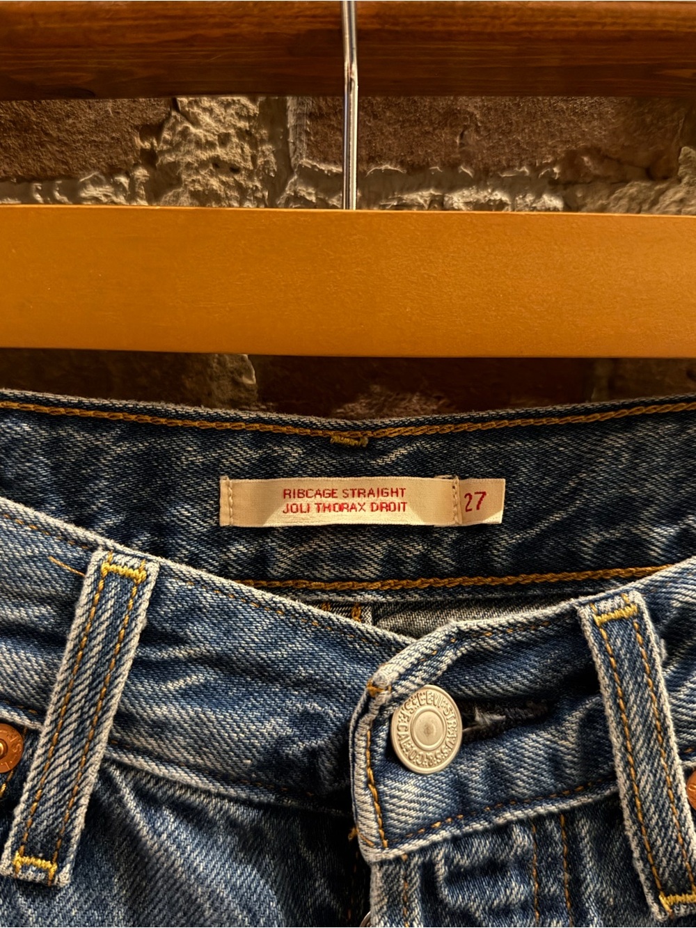 Levi Ribcage Straight (size 27) - Picture 3 of 3